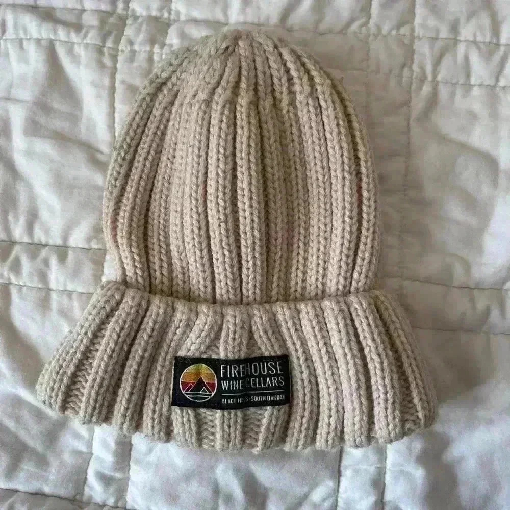 Tech styles cream ribbed knit‎ beanie